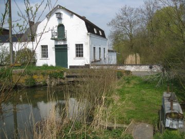 Foto van <p>Moulin Dussart<br />Moulin d'Houssières<br />Moulin de Marsilius<br />Moulin de Gentinnes</p>, Gentinnes (Chastre), Foto: Frans Van Bruaene, Laakdal, 15.04.2010 | Database Belgische molens