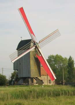 Foto van Oude Zeedijkmolen, Avekapelle (Veurne), Foto: Heidi Ameloot, Wevelgem | Database Belgische molens