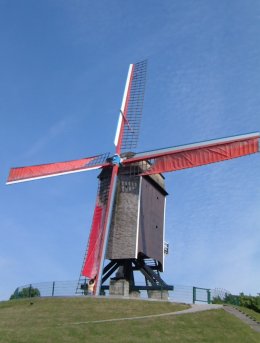 Foto van Sint-Janshuismolen<br />Sint-Janshuysmolen<br />Bakkersmolen (vroeger)<br />Sint-Aubertusmolen (vroeger), Brugge, Foto: Donald Vandenbulcke, Staden | Database Belgische molens