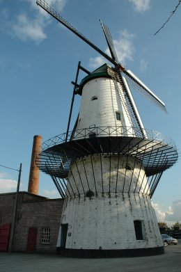 Foto van Molen Ter Geest en te Zande<br />Molen Declercq, Deerlijk, Foto: Donald Vandenbulcke, Staden | Database Belgische molens