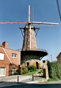 Foto van Muizelmolen, Hulste (Harelbeke), Foto: Christiaan Debusschere, Kortemark | Database Belgische molens