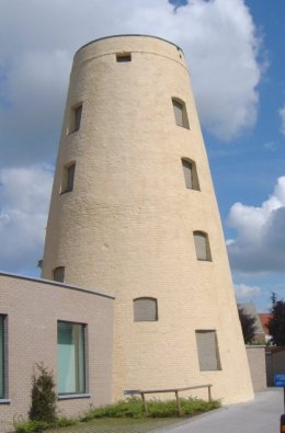 Foto van Plaatsmolen - II<br />Molen Van Ghillewe<br />Molen Depreitere, Koekelare, Foto: Donald Vandenbulcke, Staden | Database Belgische molens