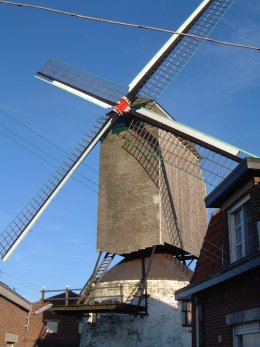 Foto van Herentmolen<br />Aardemolen, Meulebeke, Foto: Donald Vandenbulcke, Staden | Database Belgische molens