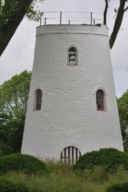 Foto van Oude Molen<br />Molen Mengé, Oostkerke (Damme), Foto: Donald Vandenbulcke, Staden, 23.06.2013 | Database Belgische molens