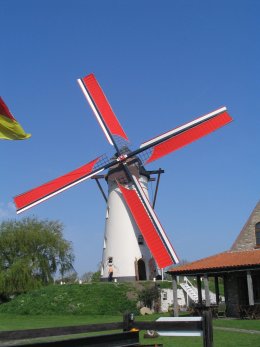 Foto van Molen van Callant<br />De Kruier, Ramskapelle (Knokke-Heist), Foto: Eddy Vachaudez, Knokke | Database Belgische molens