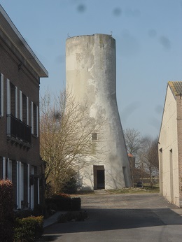 Foto van Stenen Molen<br />(Stenen) Castertmolen, Rekkem (Menen), Foto: Maarten Osstyn, Adegem, 19.03.2015 | Database Belgische molens