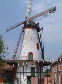 Foto van Knokmolen, Ruiselede, Foto: Donald Vandenbulcke, Staden | Database Belgische molens