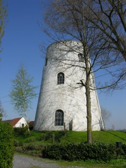 Foto van Balsmolen<br />Waalbosmolen<br />Kapellemolen, Schuiferskapelle (Tielt), Foto: Donald Vandenbulcke, Staden | Database Belgische molens