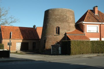 Foto van Lonckes molen<br />Molen Warnez, Tielt, Foto: Donald Vandenbulcke, Staden, 2008  | Database Belgische molens