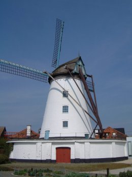 Foto van Briekenmolen<br />Brikkenmolen<br />Witte Molen, Wervik, Foto: Donald Vandenbulcke, Staden | Database Belgische molens