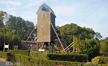 Foto van Lijstermolen<br />Hazemolen, Westouter (Heuvelland), Foto: Dirk Peusens, 03.09.2012 | Database Belgische molens