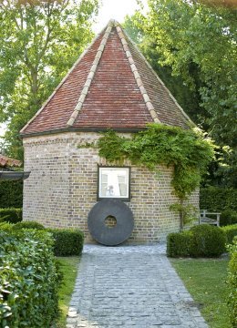 Foto van Rosmolen van De Grote Stove, Zuienkerke, Foto: Geert Vanhercke, Bredene, 15.08.2009 | Database Belgische molens